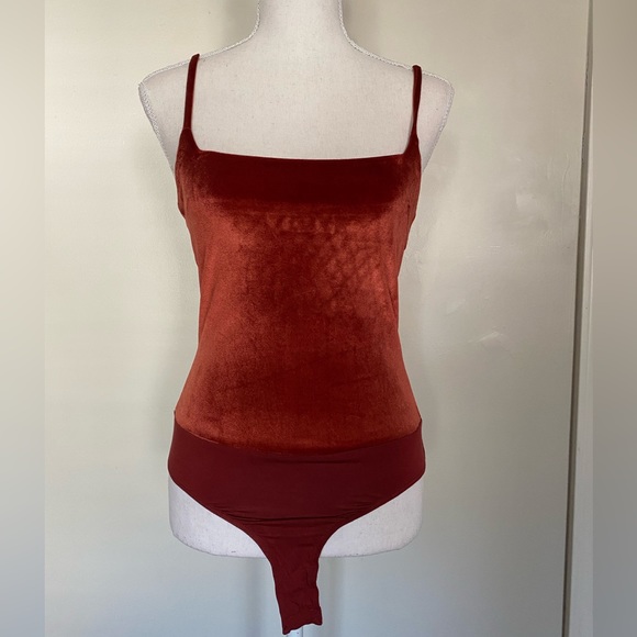 Tops - Bodysuit top